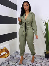 Lässiger, einfarbiger Jumpsuit mit Umlegekragen